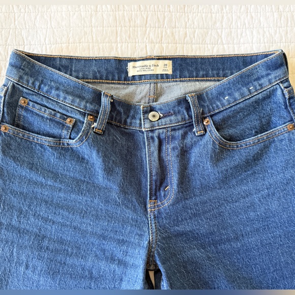 ABERCROMBIE 90s LOW Rise RELAXED JEANS SIZE 28l 28 long Medium wash - Picture 4 of 6